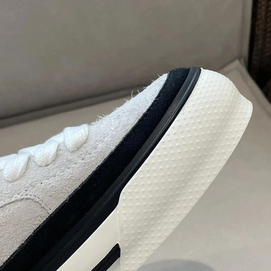 샤넬 CC로고 벨벳 스웨이드 스니커즈