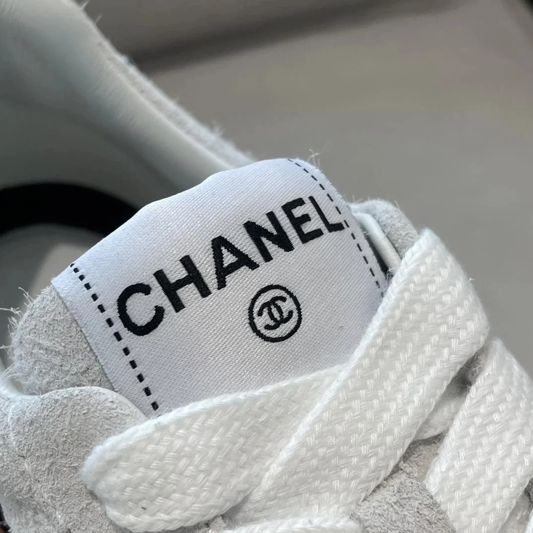 샤넬 CC로고 벨벳 스웨이드 스니커즈