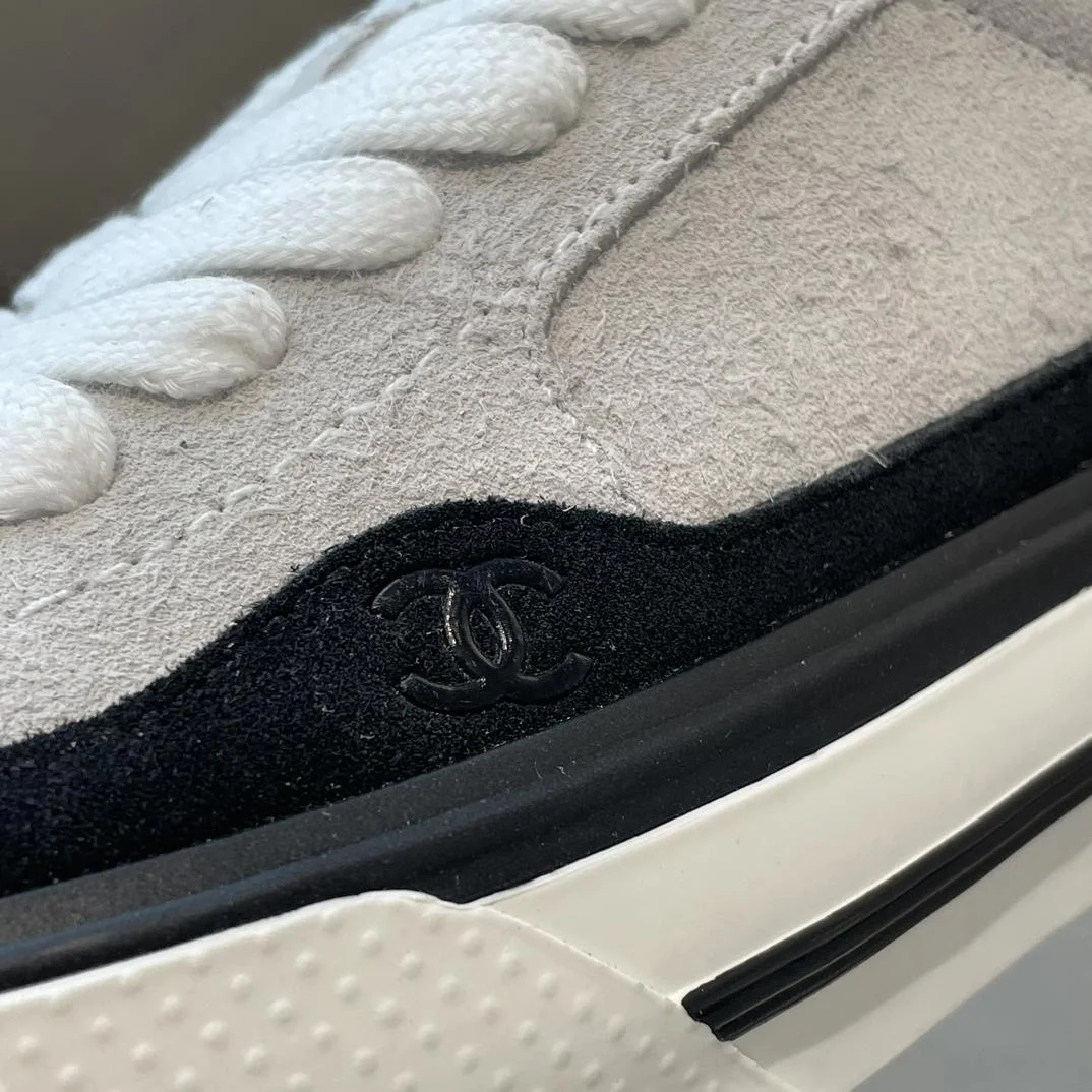 샤넬 CC로고 벨벳 스웨이드 스니커즈