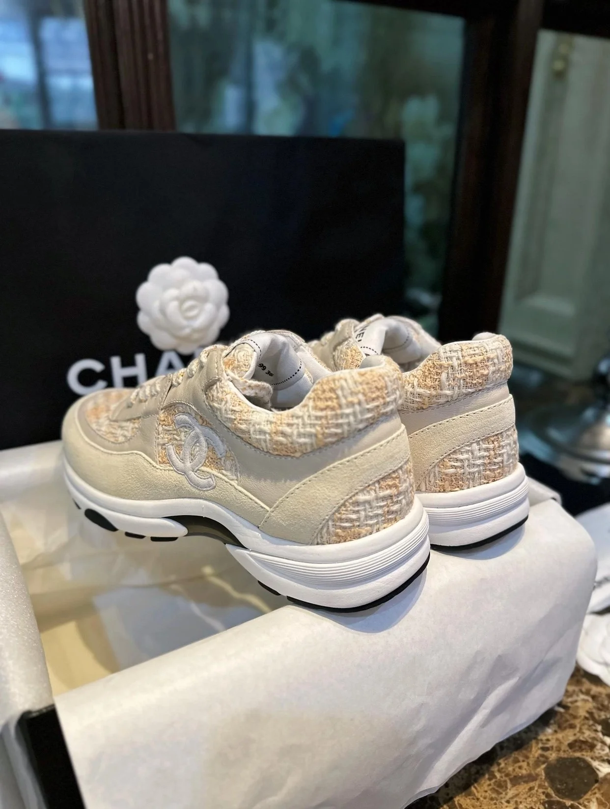 샤넬 CC 로고 트위드 스니커즈 오렌지