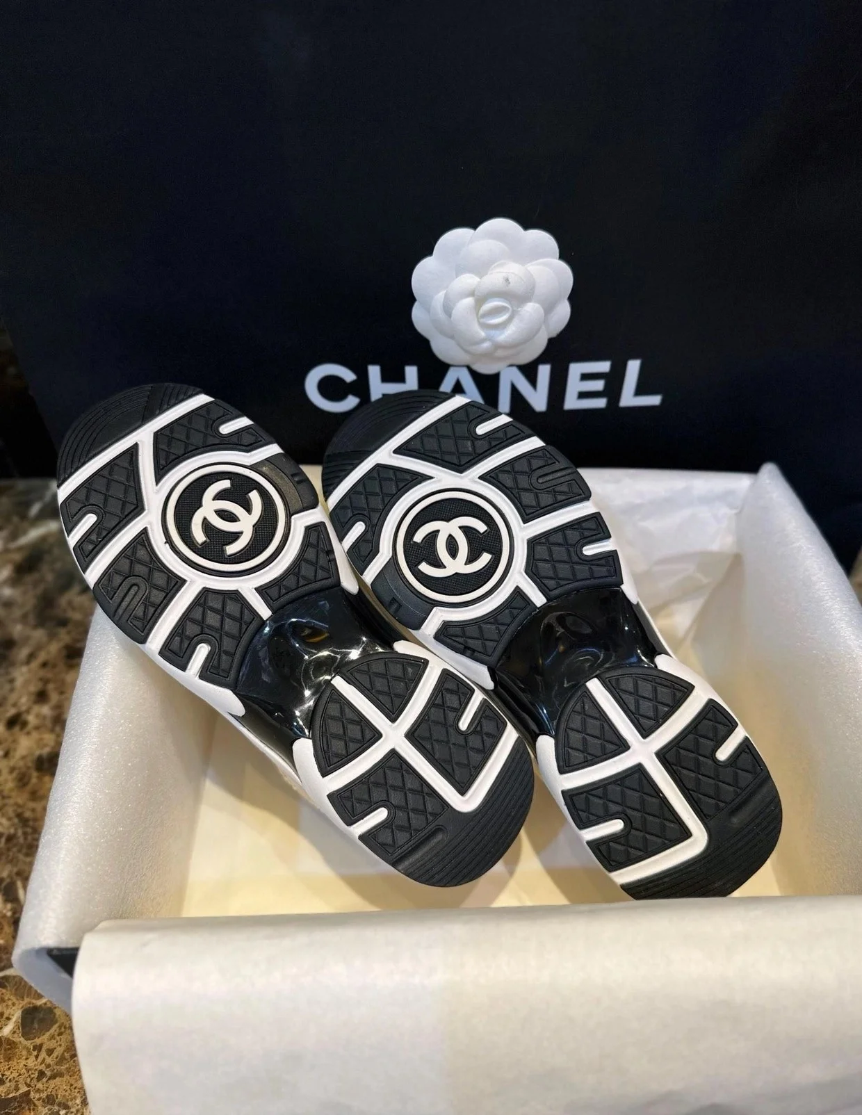 샤넬 CC 로고 트위드 스니커즈 오렌지