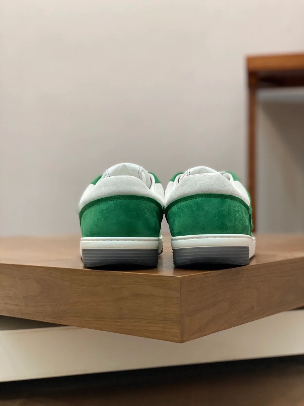 샤넬 CC 로고 그린 스웨이드 스니커즈