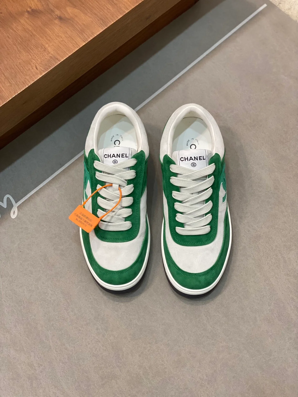샤넬 CC 로고 그린 스웨이드 스니커즈