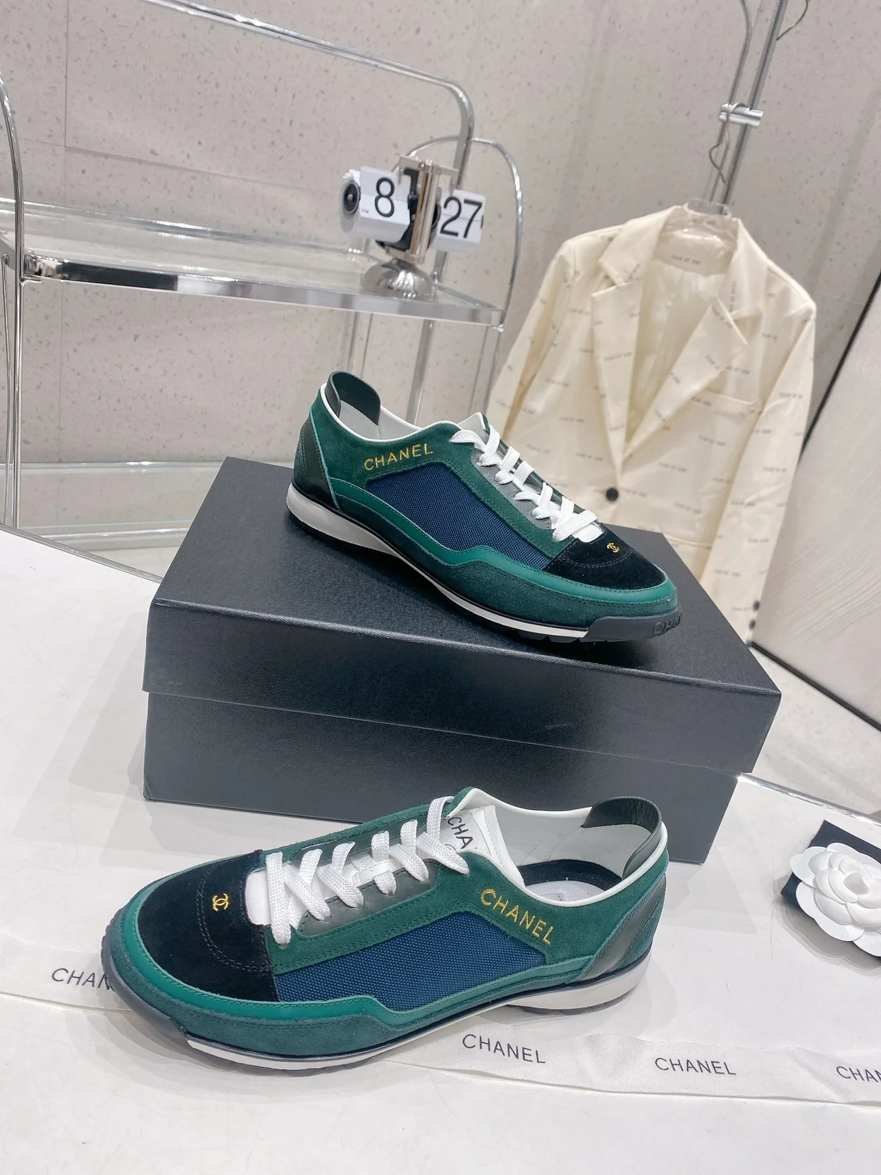 샤넬 크루즈 스니커즈 루버