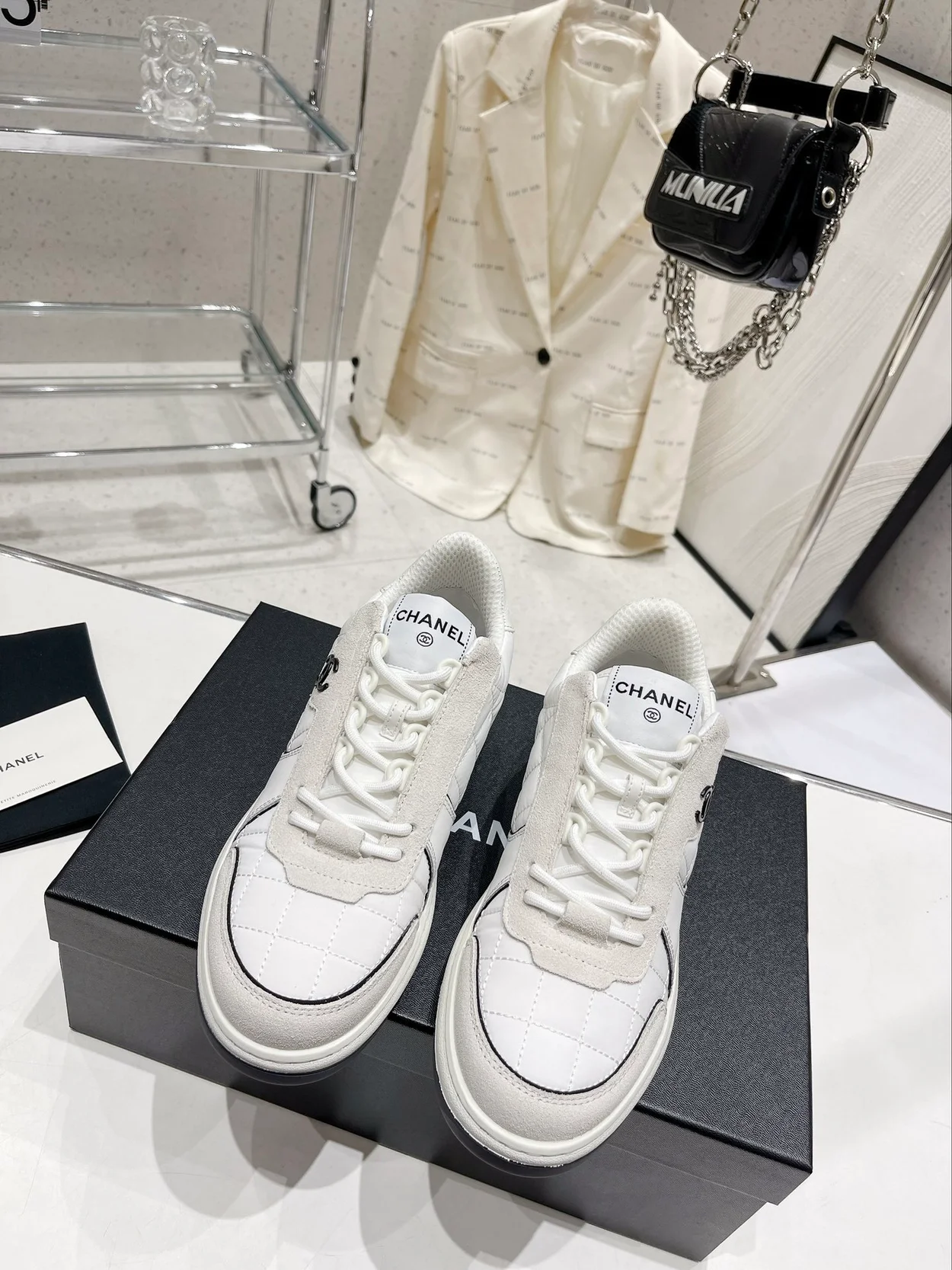 샤넬 스니커즈 패브릭 스웨이드 카프스킨
