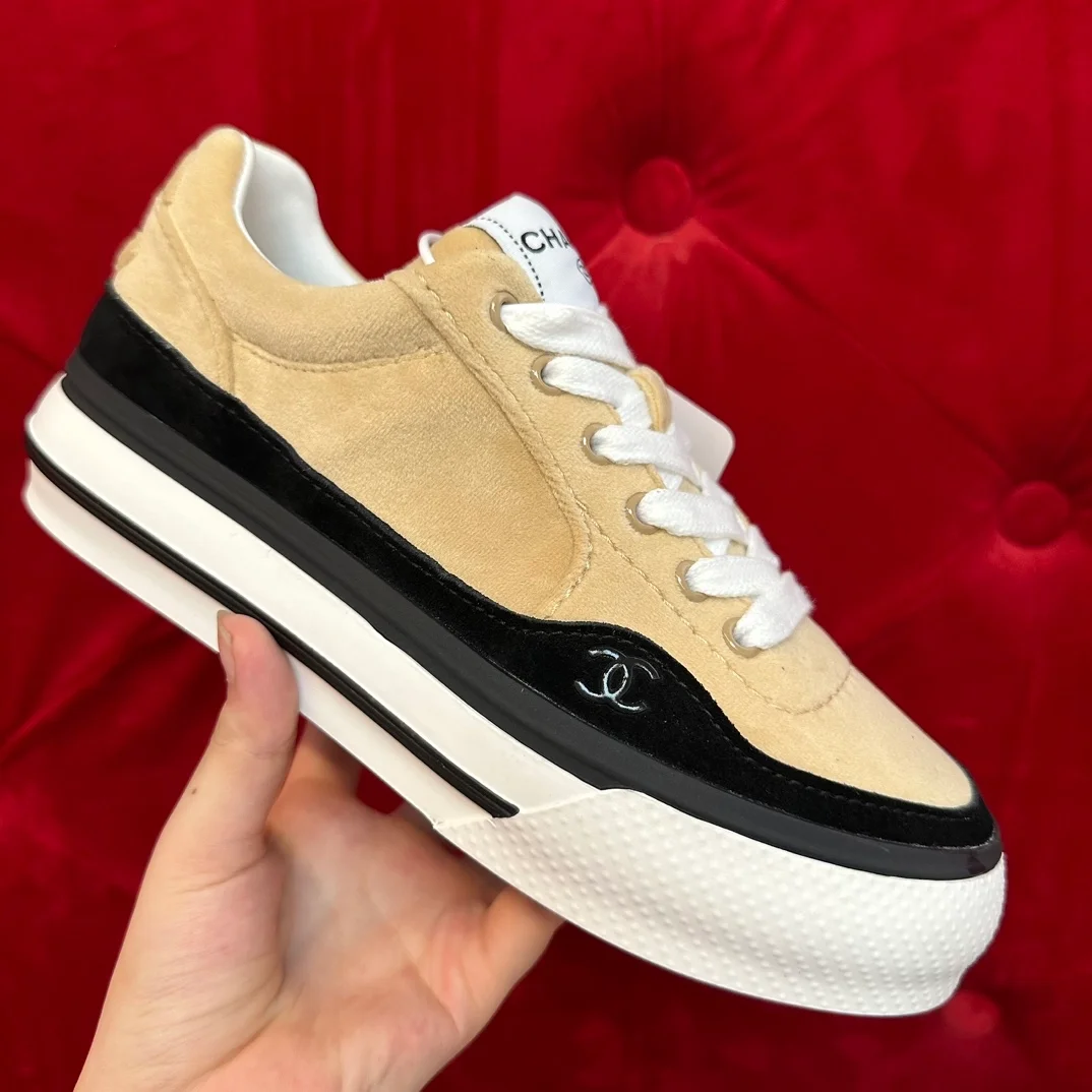 샤넬 벨벳 스웨이드 카프스킨 스니커즈