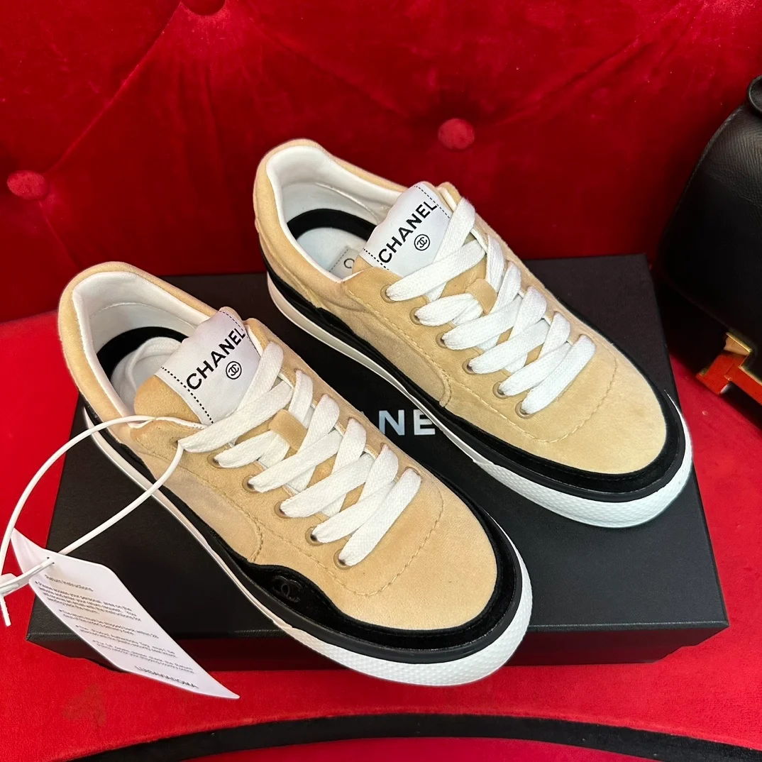 샤넬 벨벳 스웨이드 카프스킨 스니커즈