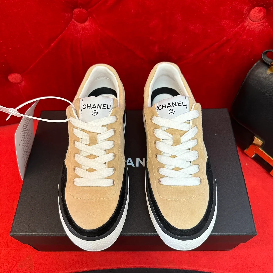 샤넬 벨벳 스웨이드 카프스킨 스니커즈