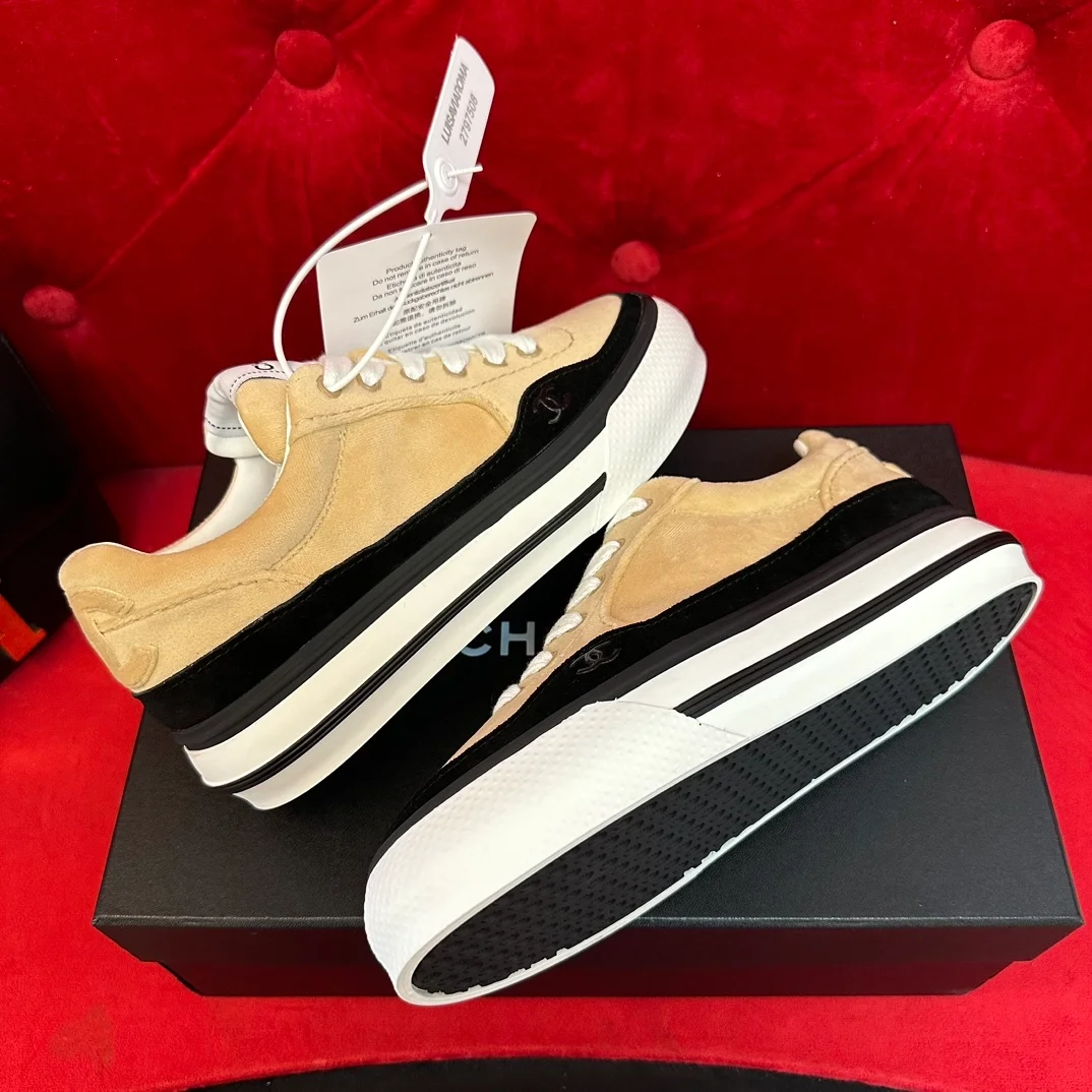 샤넬 벨벳 스웨이드 카프스킨 스니커즈