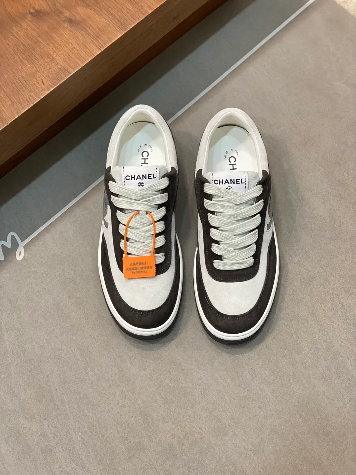 샤넬 CC 로고 블랙 스웨이드 스니커즈