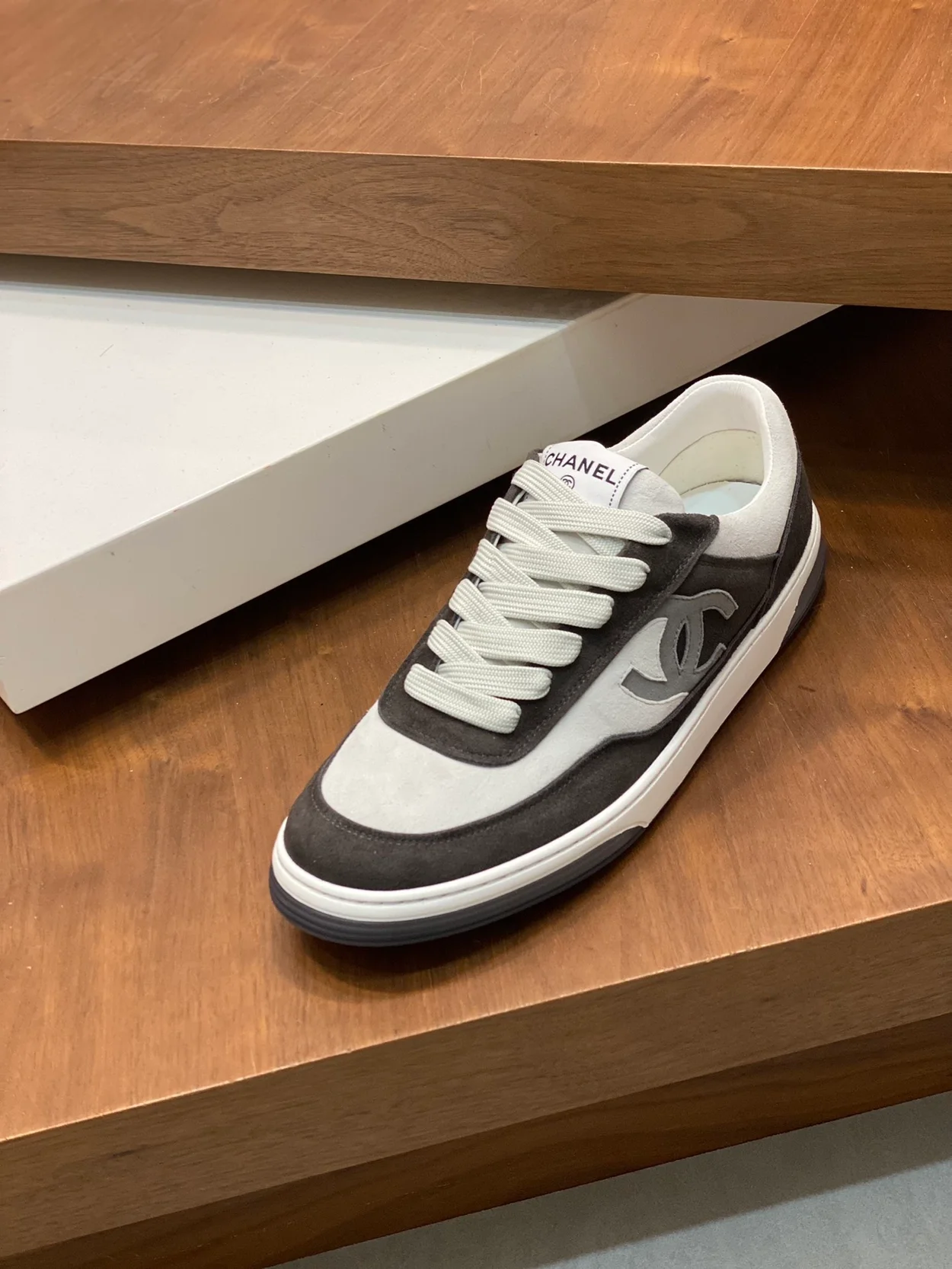 샤넬 CC 로고 블랙 스웨이드 스니커즈