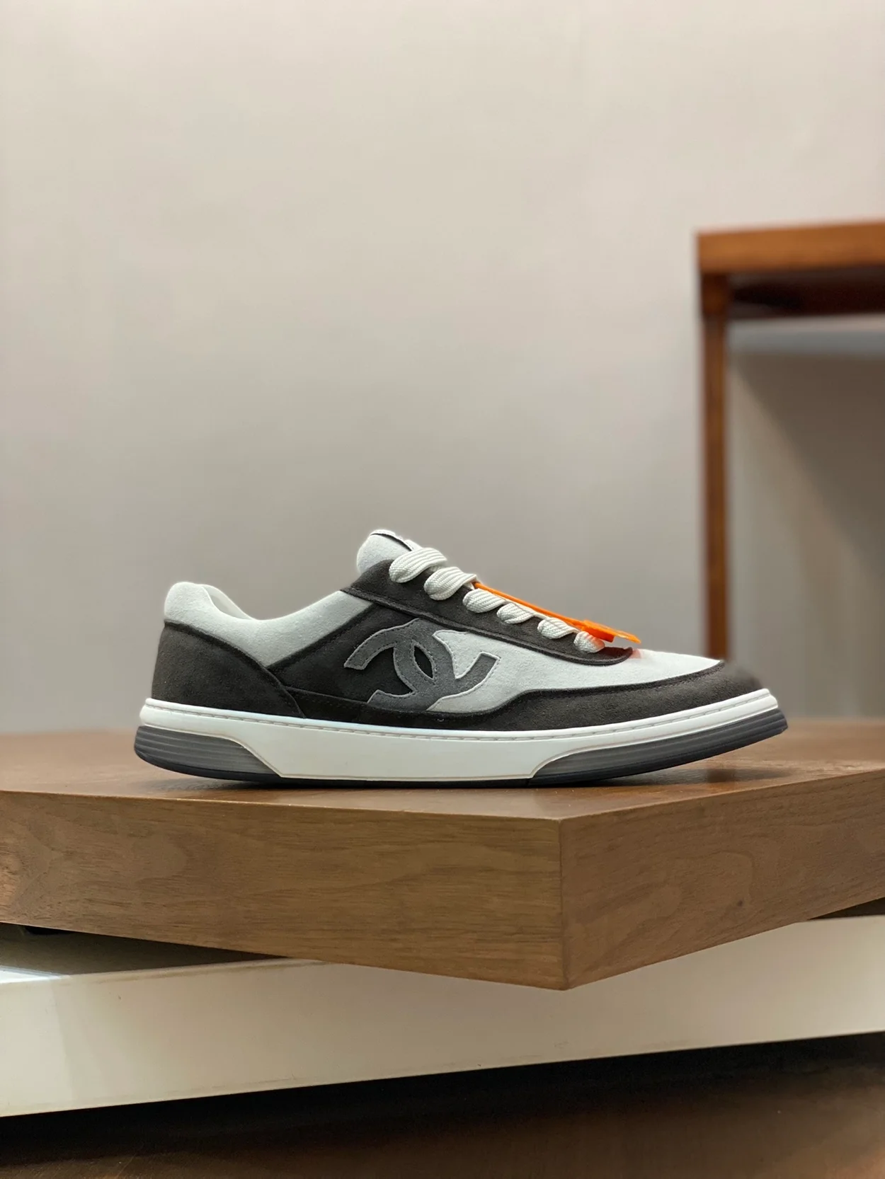 샤넬 CC 로고 블랙 스웨이드 스니커즈