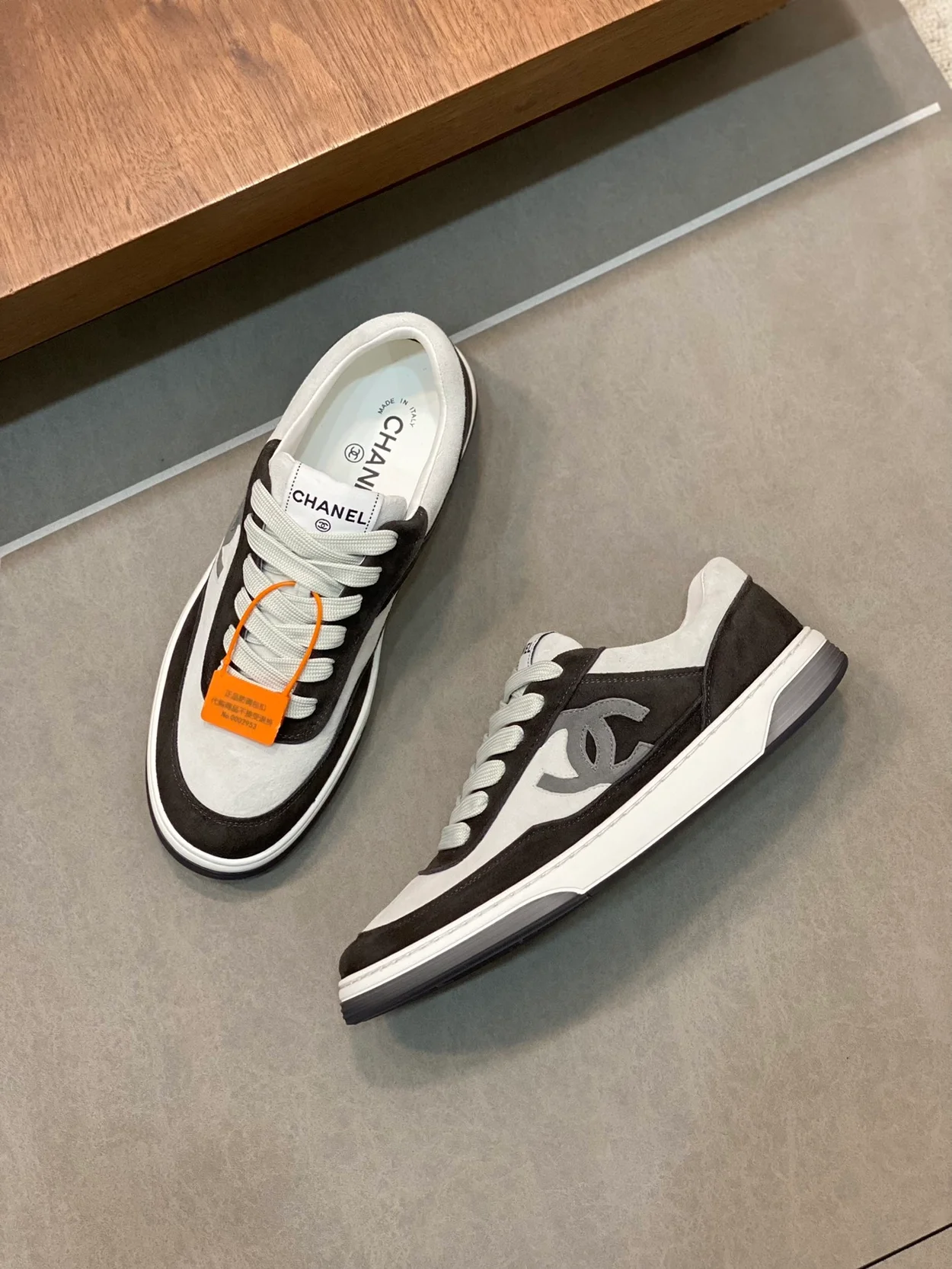 샤넬 CC 로고 블랙 스웨이드 스니커즈