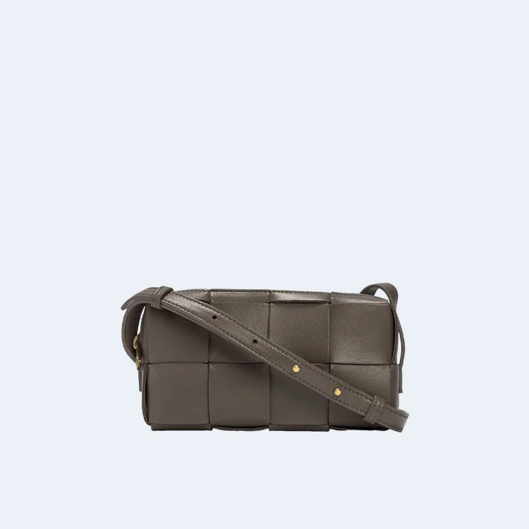 보테가 베네타 미니 카세트 크로스바디백