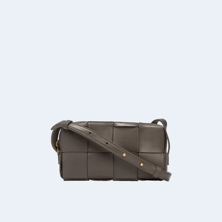 보테가 베네타 미니 카세트 크로스바디백