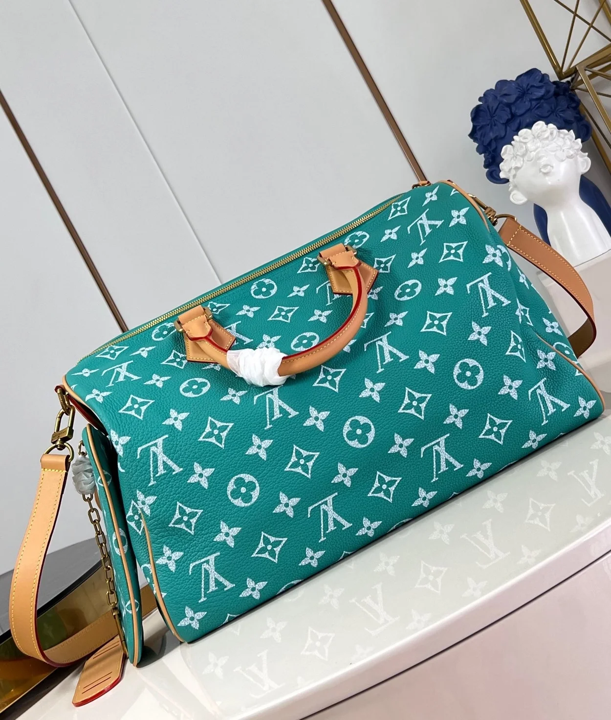 루이비통 런웨이 스피디 P9 반둘리에 40 그린 M24417