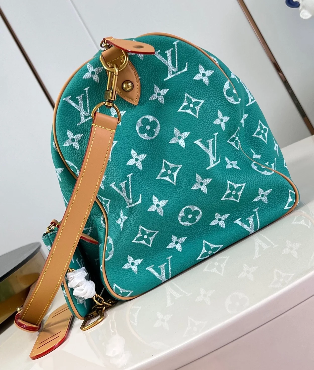 루이비통 런웨이 스피디 P9 반둘리에 40 그린 M24417