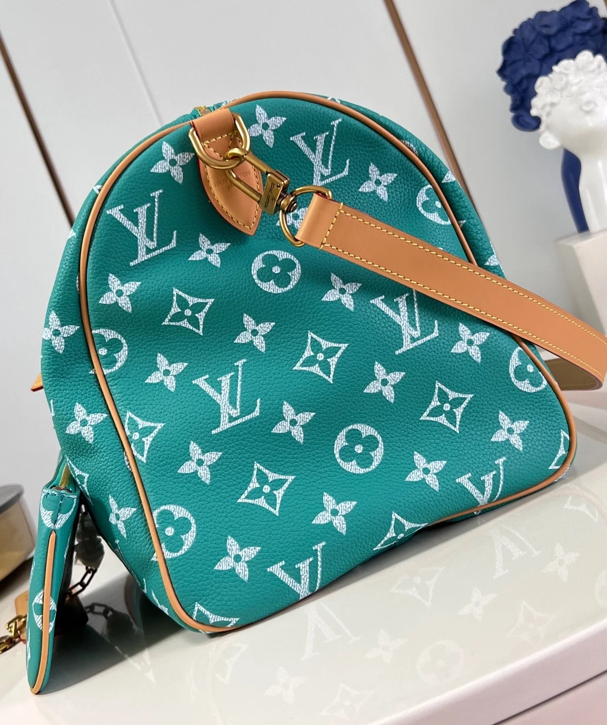 루이비통 런웨이 스피디 P9 반둘리에 40 그린 M24417