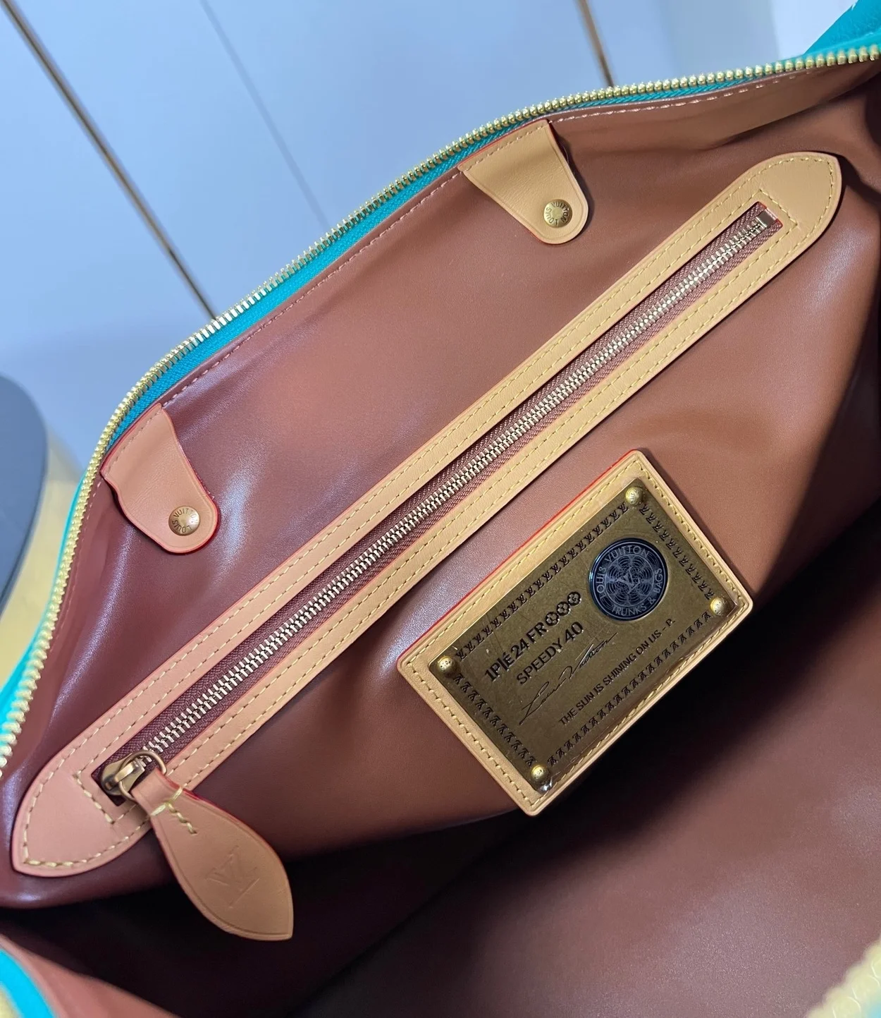 루이비통 런웨이 스피디 P9 반둘리에 40 그린 M24417