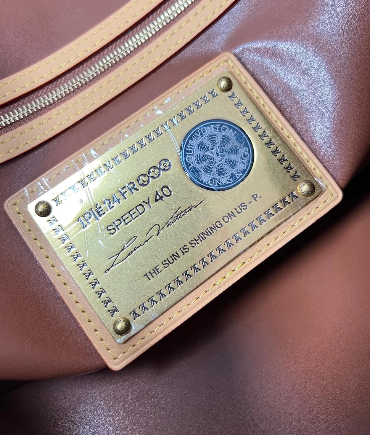 루이비통 런웨이 스피디 P9 반둘리에 40 그린 M24417