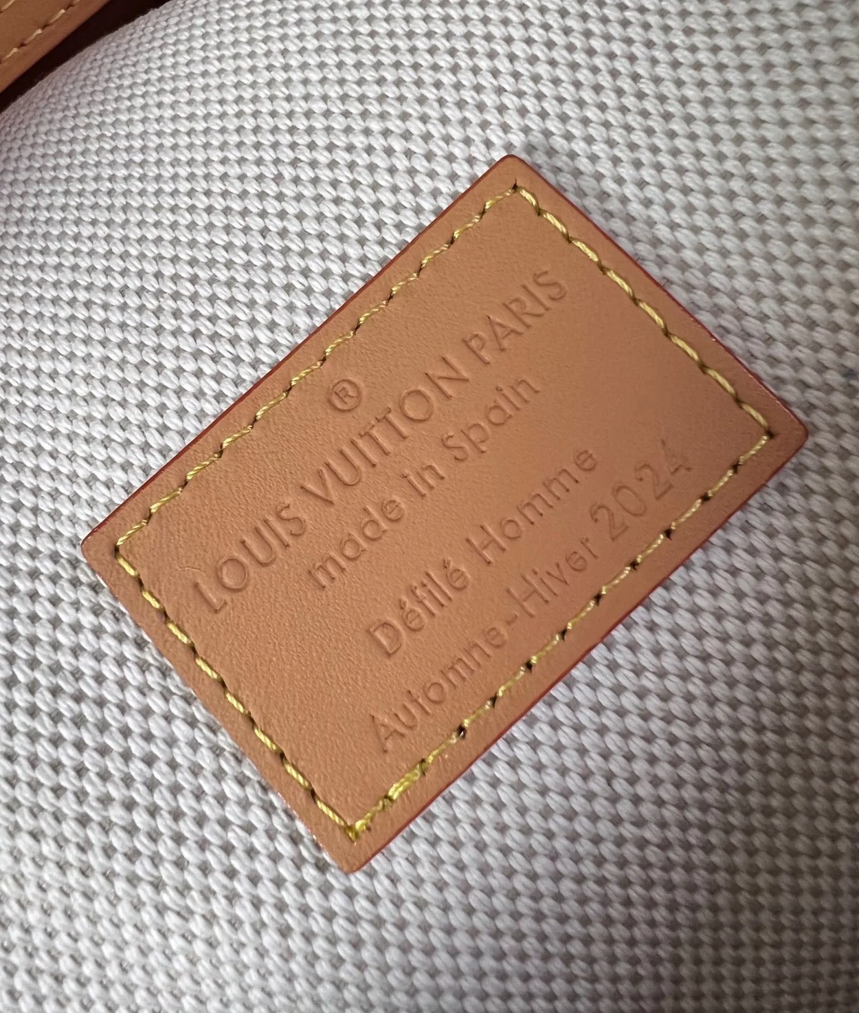 루이비통 런웨이 스피디 P9 반둘리에 40 그린 M24417