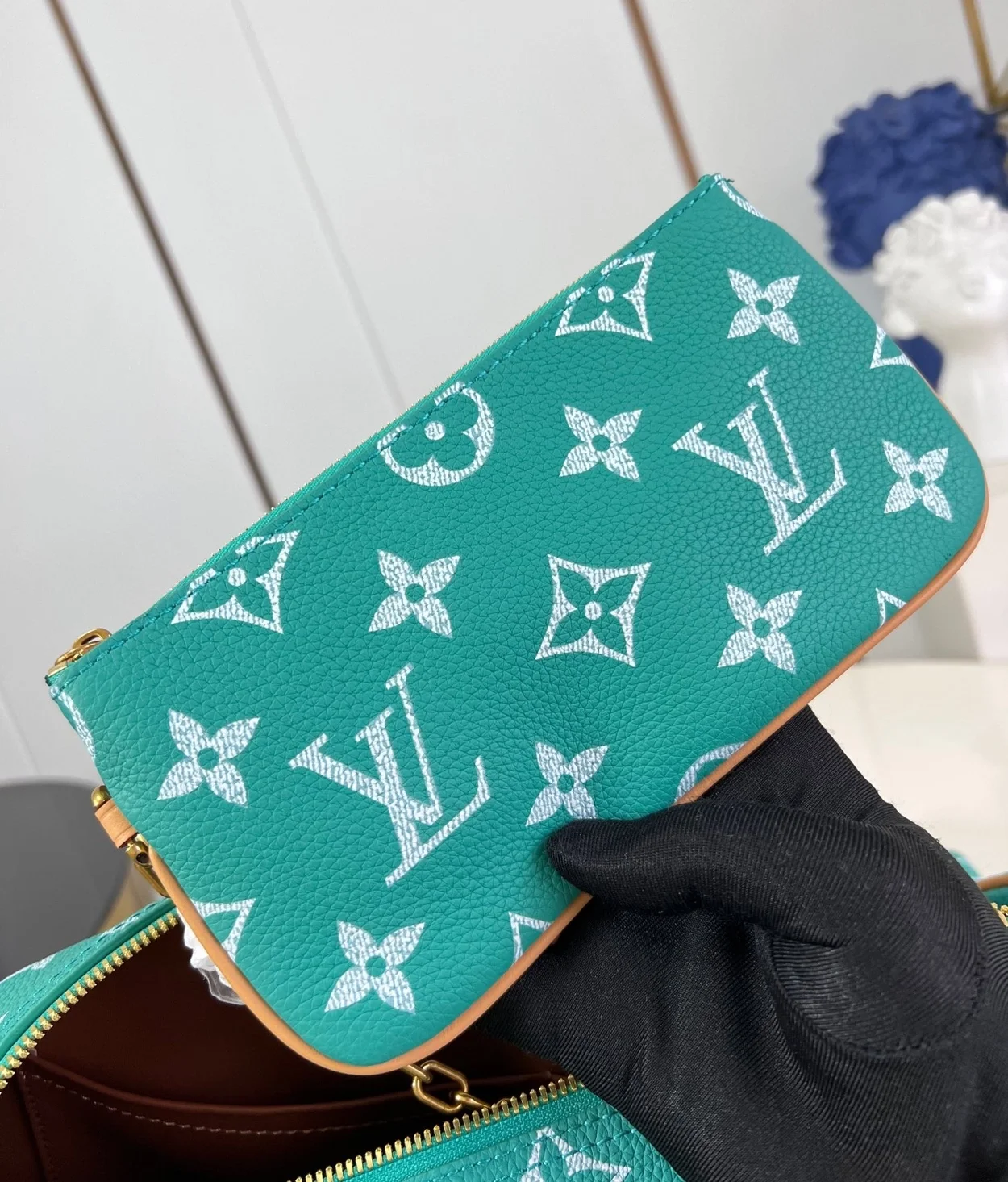 루이비통 런웨이 스피디 P9 반둘리에 40 그린 M24417