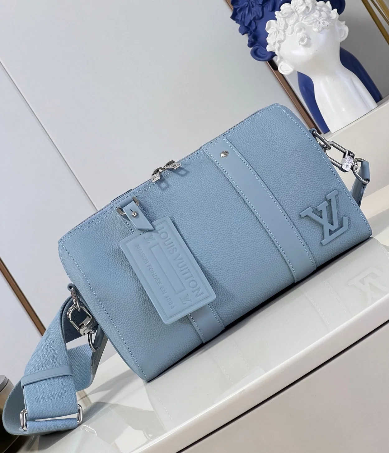 루이비통 시티 키폴 M23725