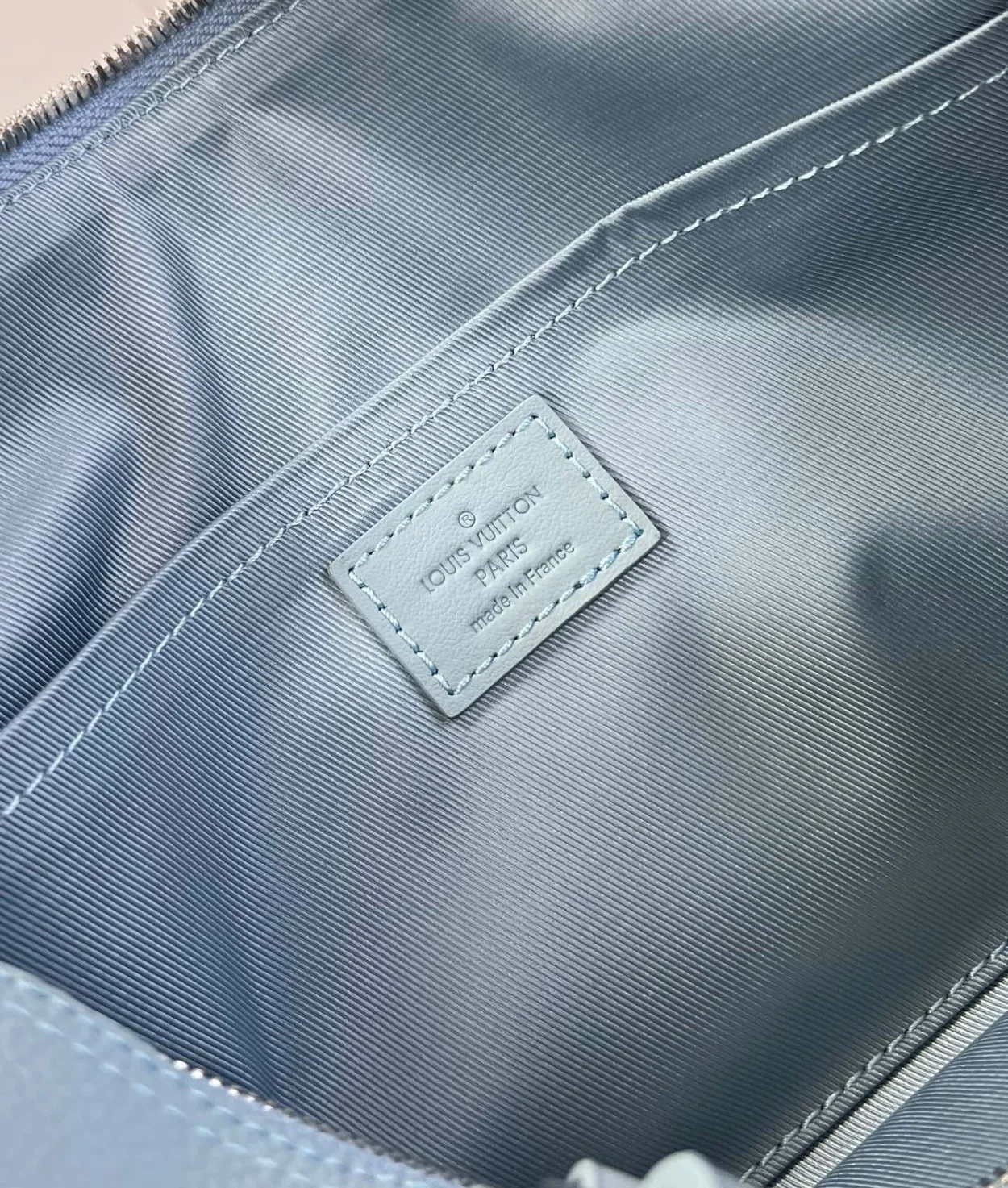 루이비통 시티 키폴 M23725