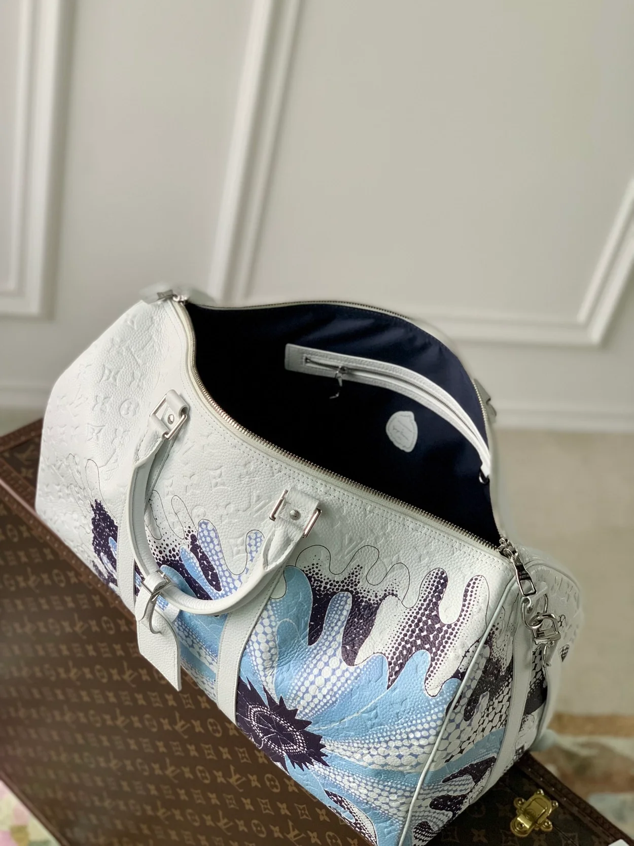 루이비통 야요이 쿠사마 키폴 50 M21678