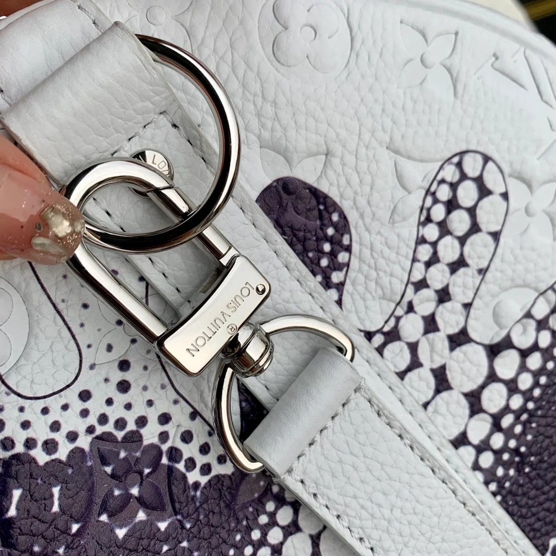 루이비통 야요이 쿠사마 키폴 50 M21678