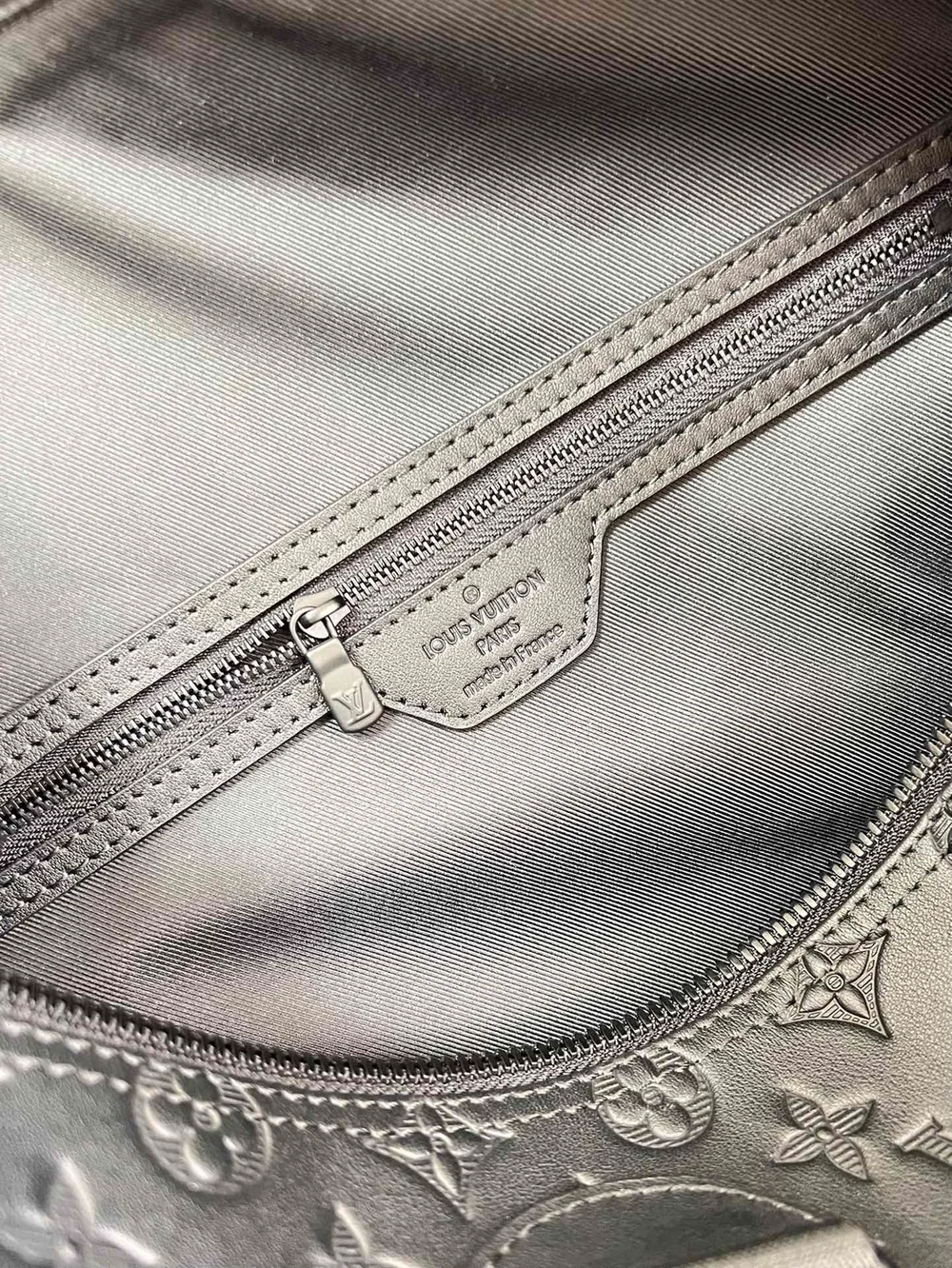 루이비통 스피디 반둘리에 40 M43696