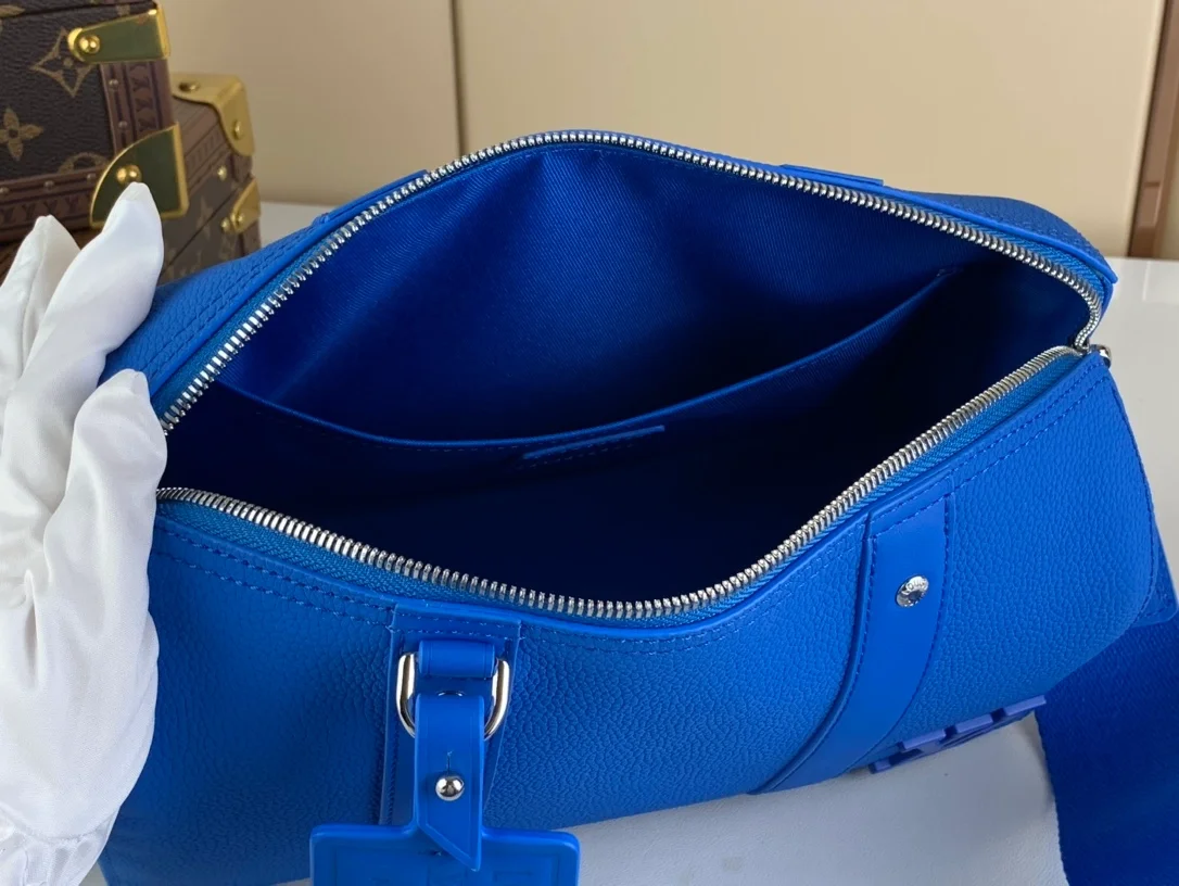 루이비통 시티 키폴 크로스백 M22486