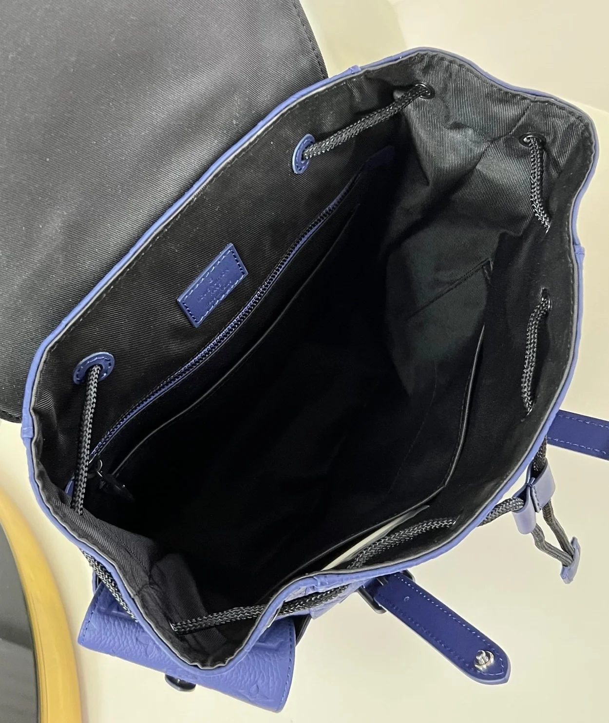 루이비통 크리스토퍼 MM M11688