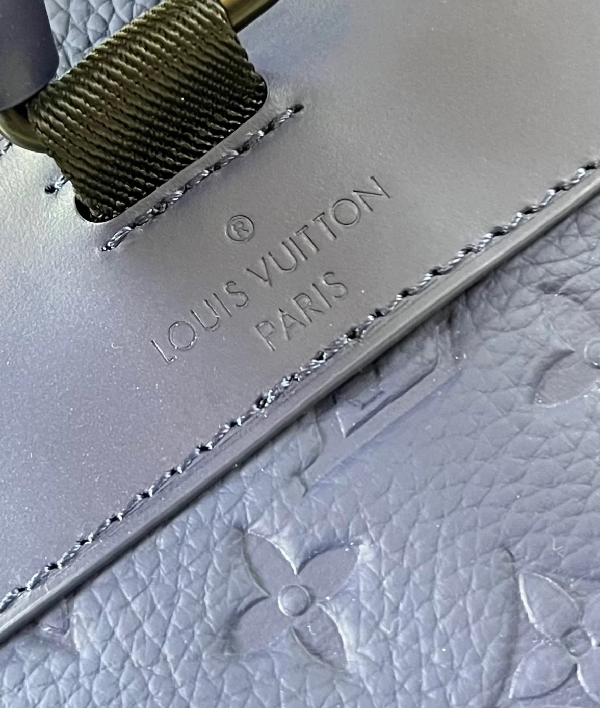 루이비통 크리스토퍼 MM M11688