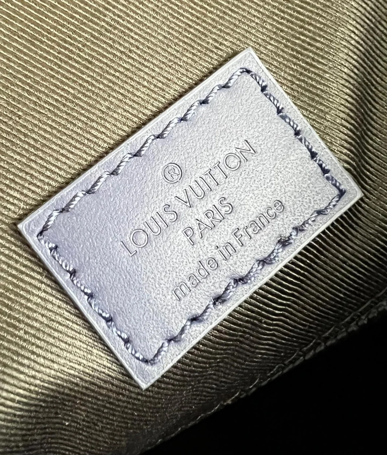 루이비통 크리스토퍼 MM M11688