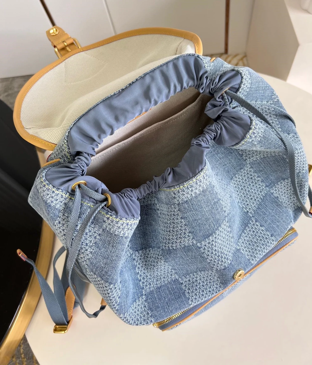 루이비통 몽수리 백팩 다미에 데님 블루 N40708