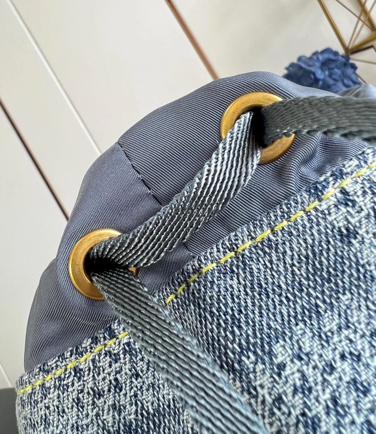 루이비통 몽수리 백팩 다미에 데님 블루 N40708