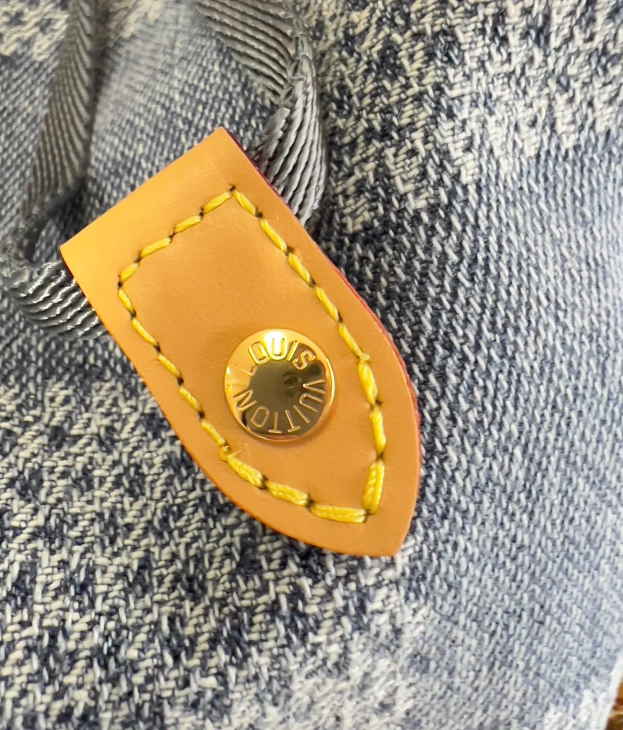 루이비통 몽수리 백팩 다미에 데님 블루 N40708