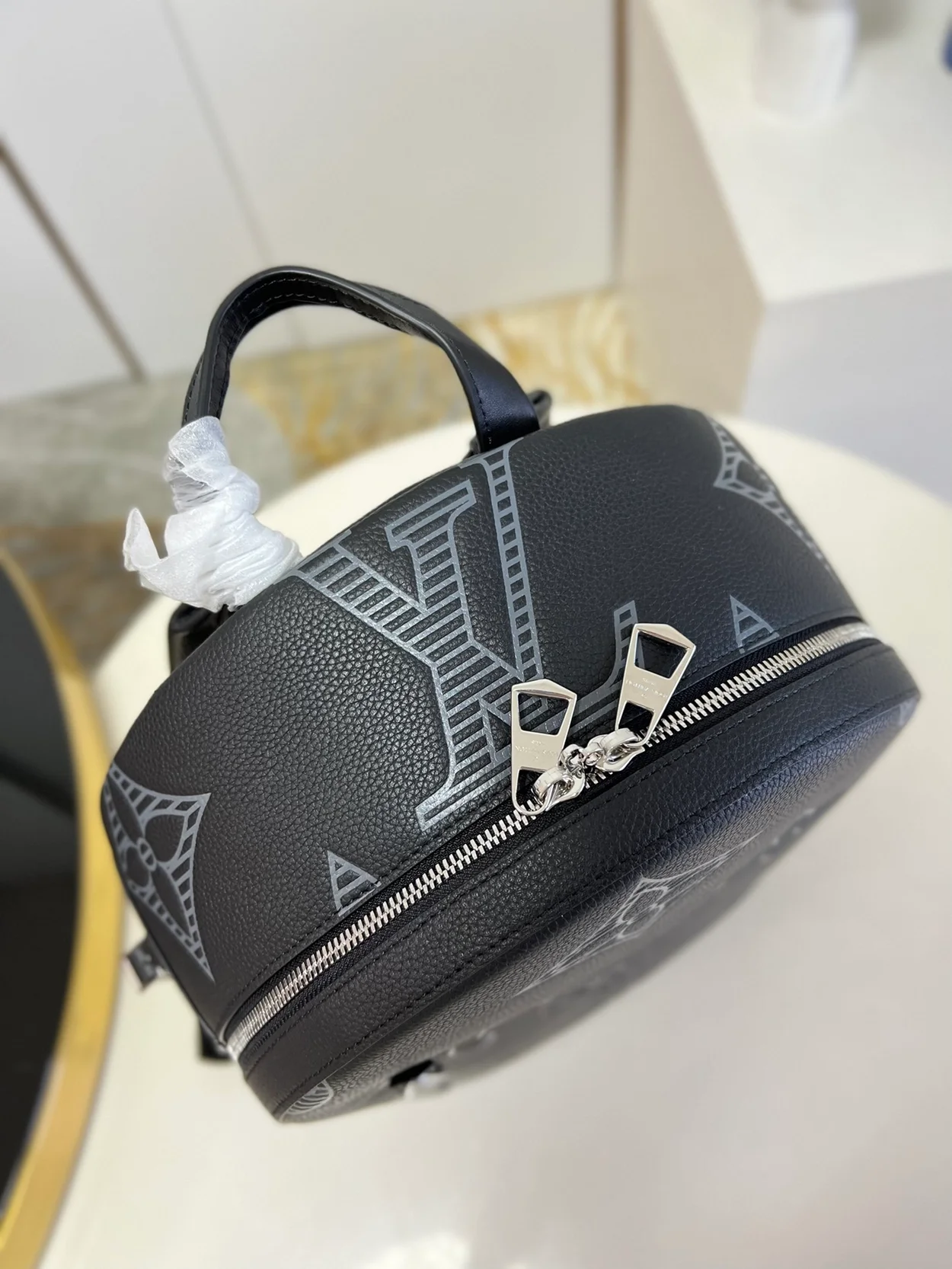 루이비통 아르망 백팩 M57288