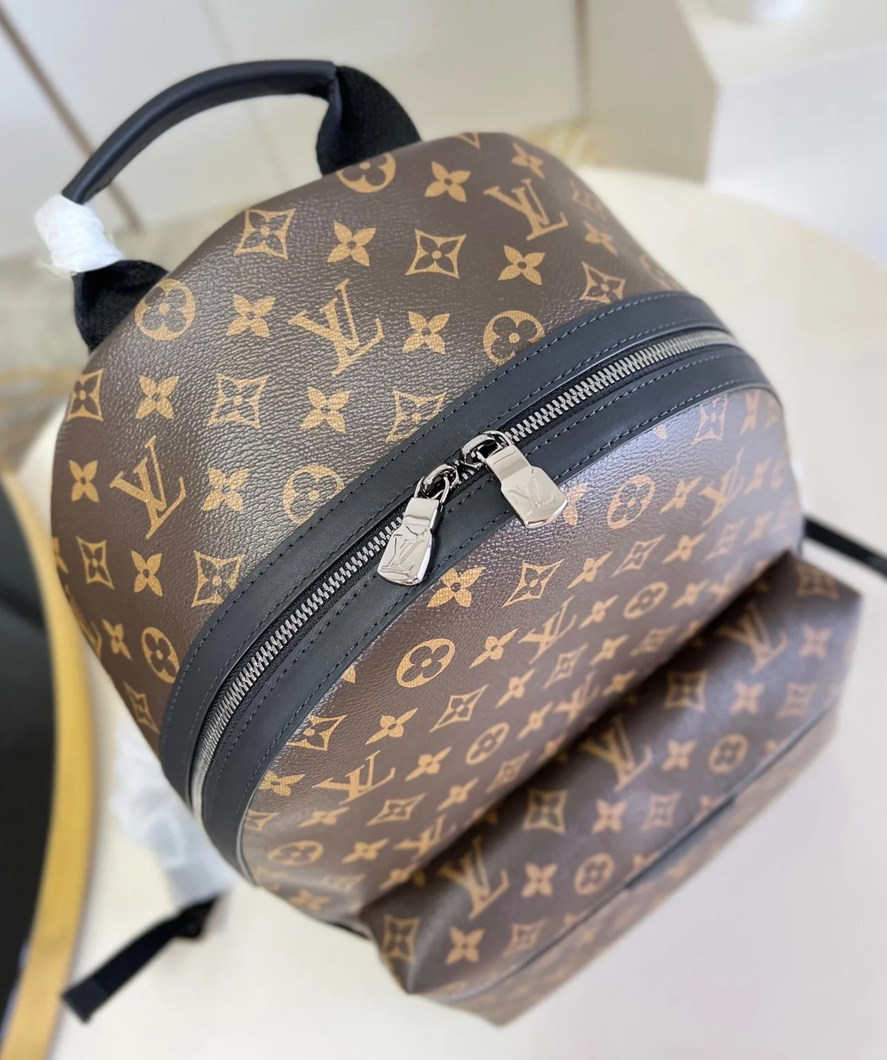 루이비통 디스커버리 백팩 PM M46684