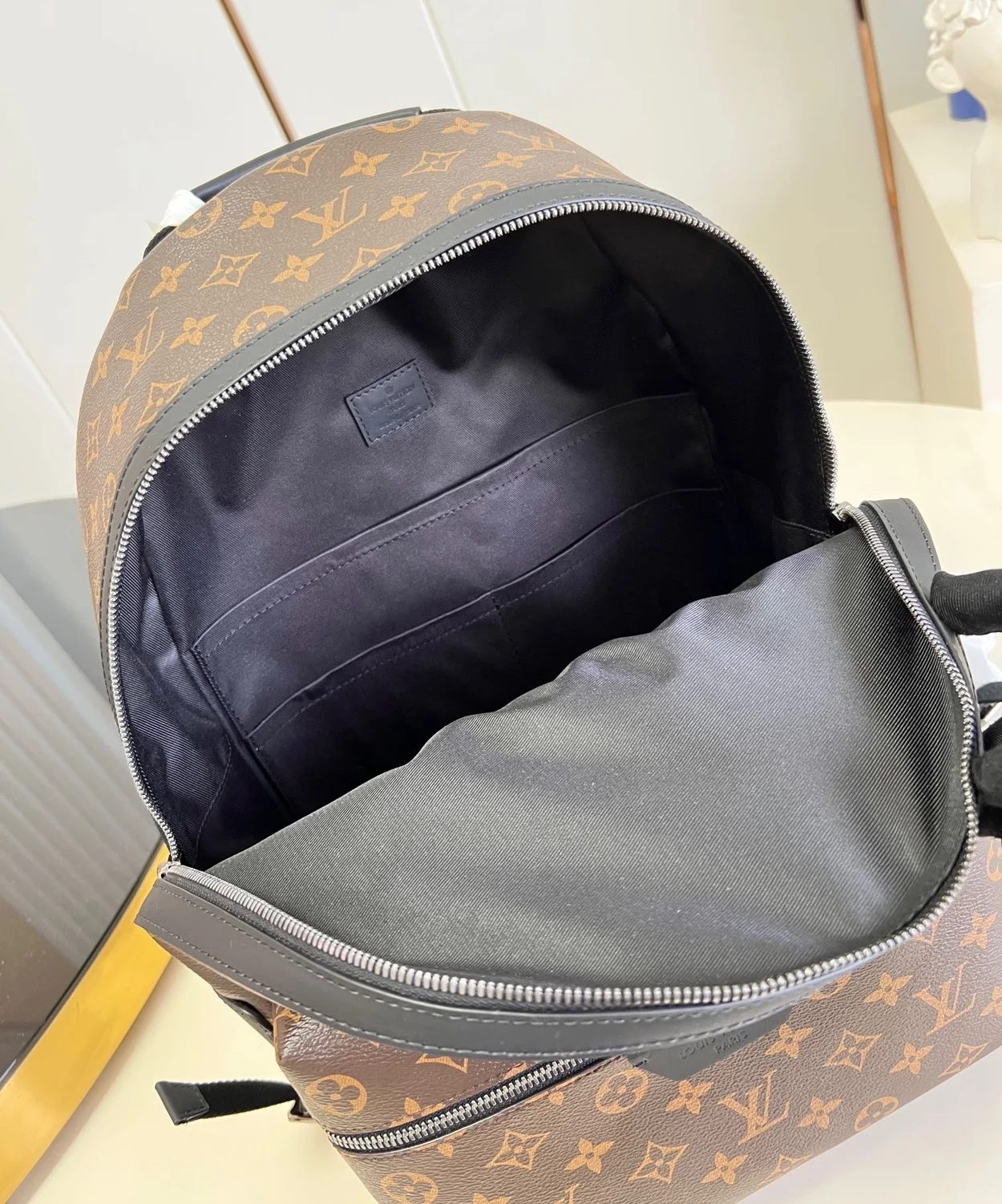 루이비통 디스커버리 백팩 PM M46684