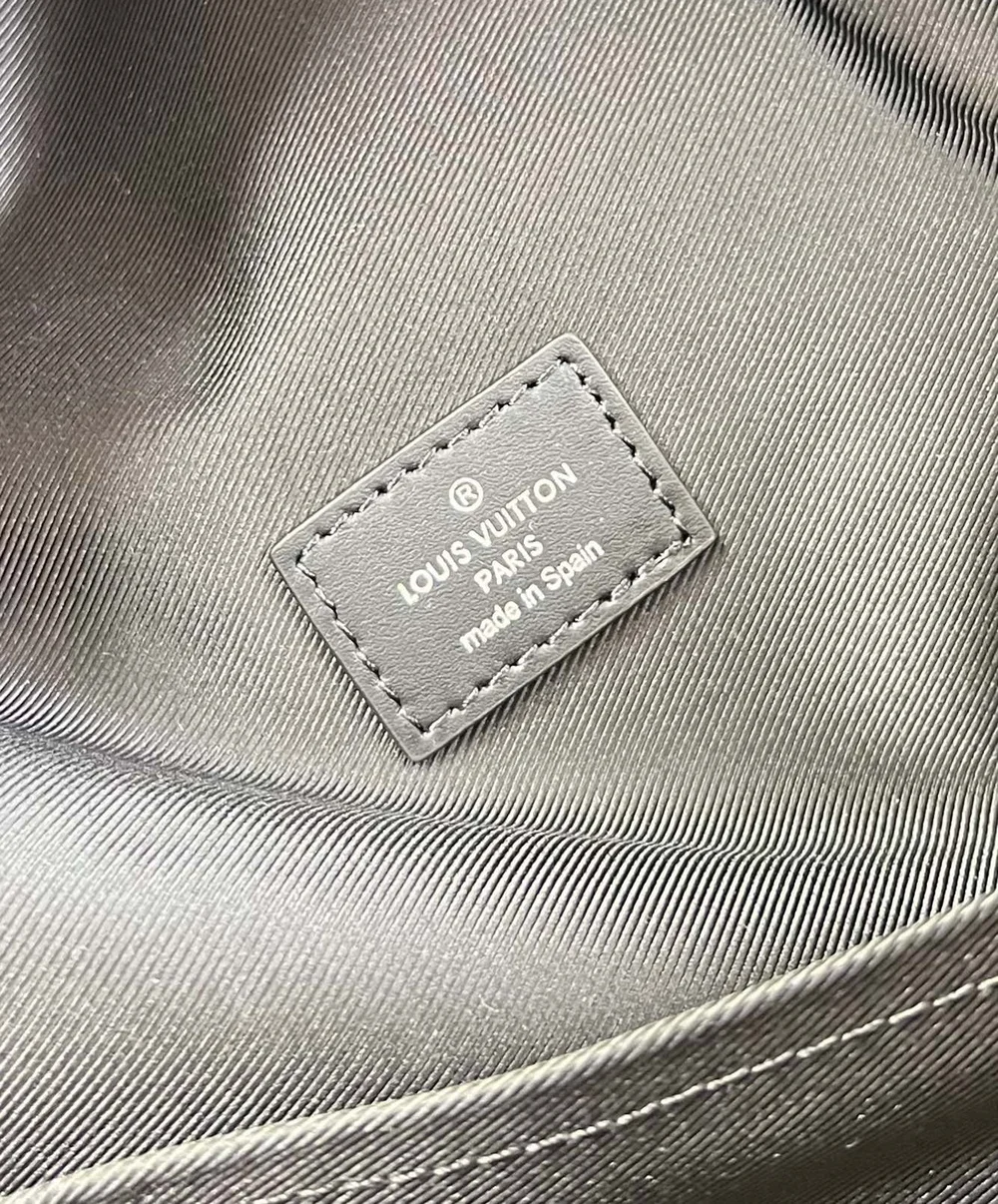 루이비통 디스커버리 백팩 MM M22545