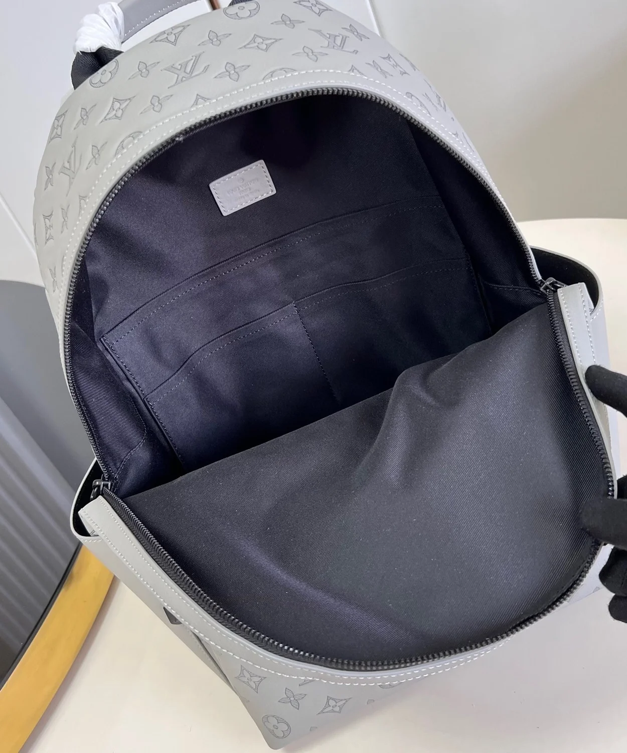 루이비통 디스커버리 백팩 M46557