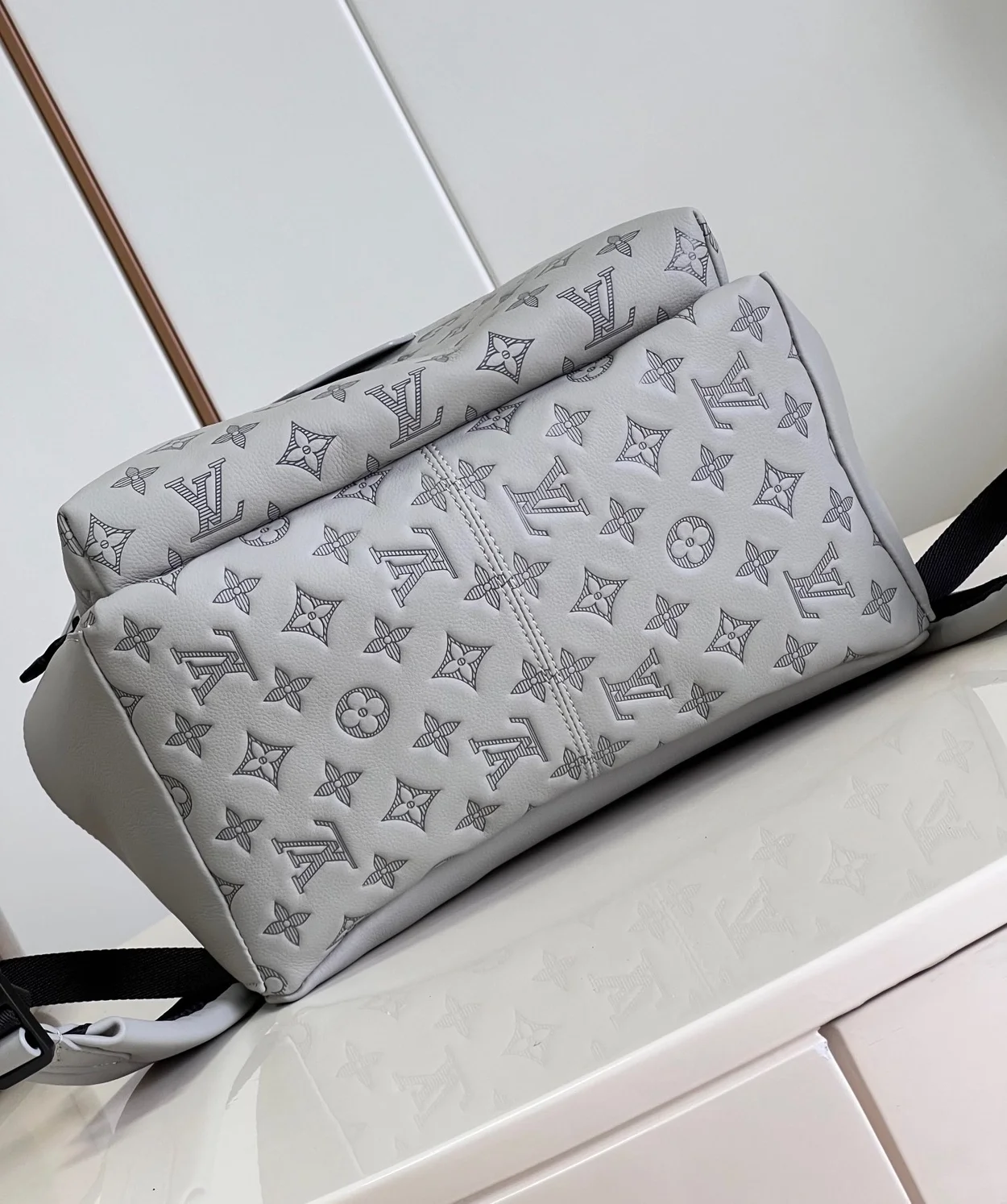 루이비통 디스커버리 백팩 M46557