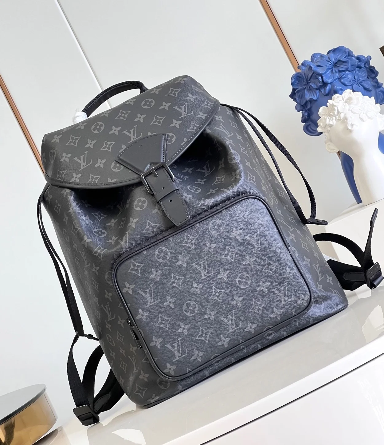 루이비통 몽수리 백팩 M46683