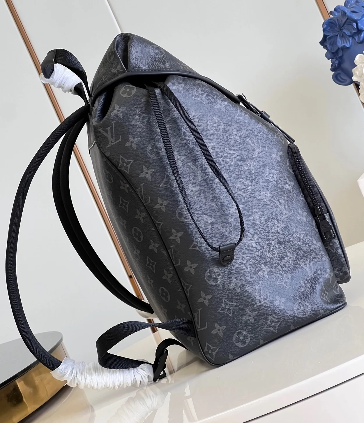 루이비통 몽수리 백팩 M46683