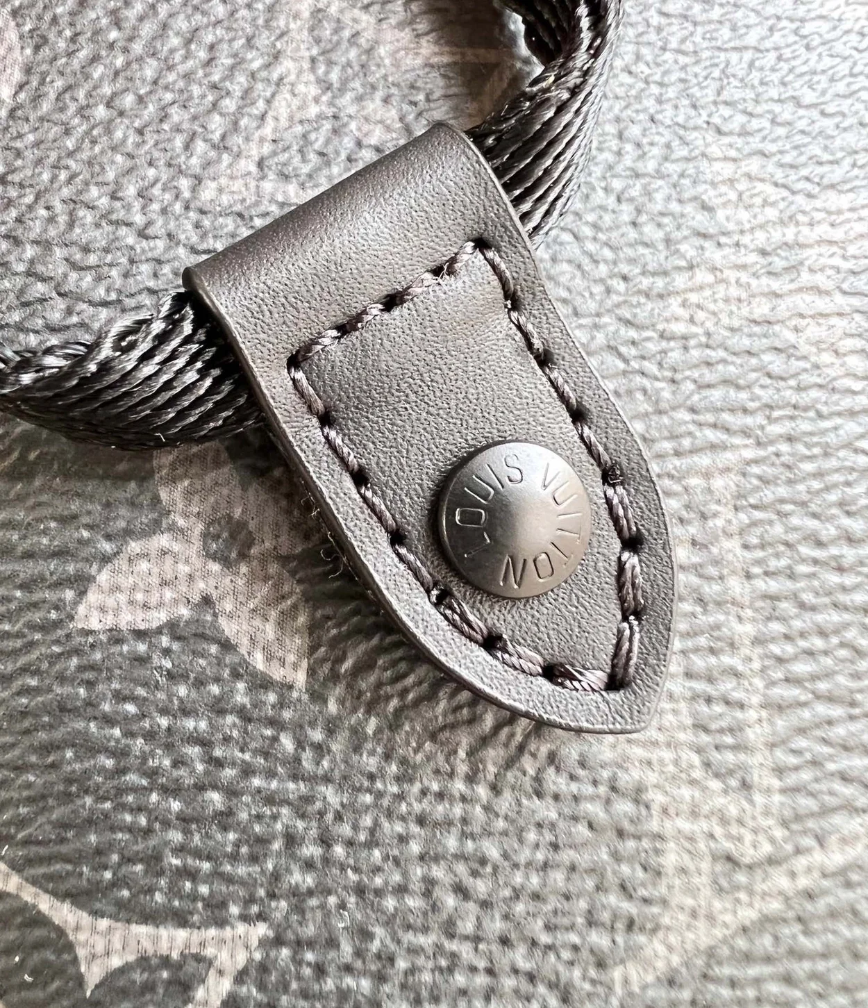 루이비통 몽수리 백팩 M46683