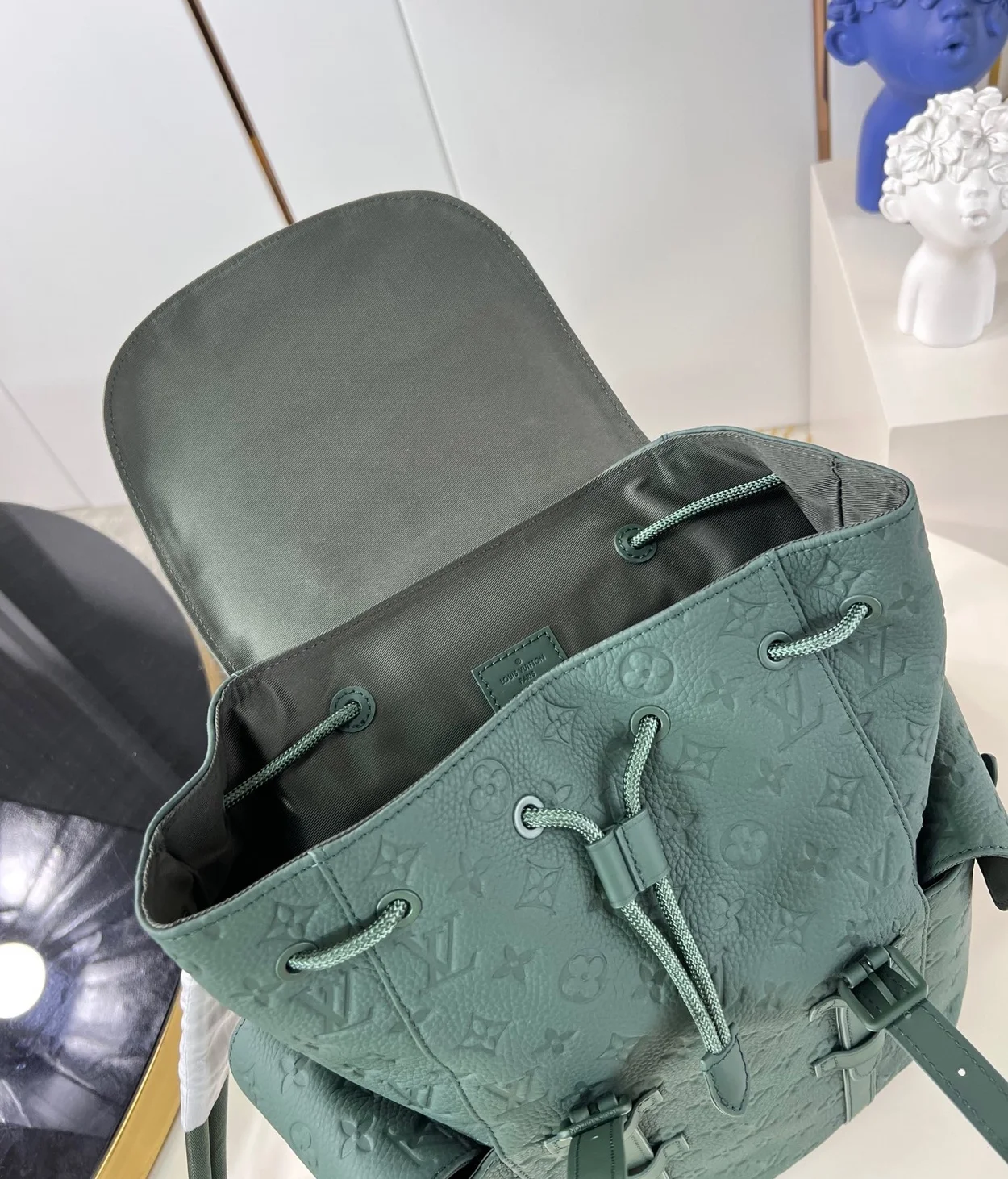 루이비통 크리스토퍼 MM M24428