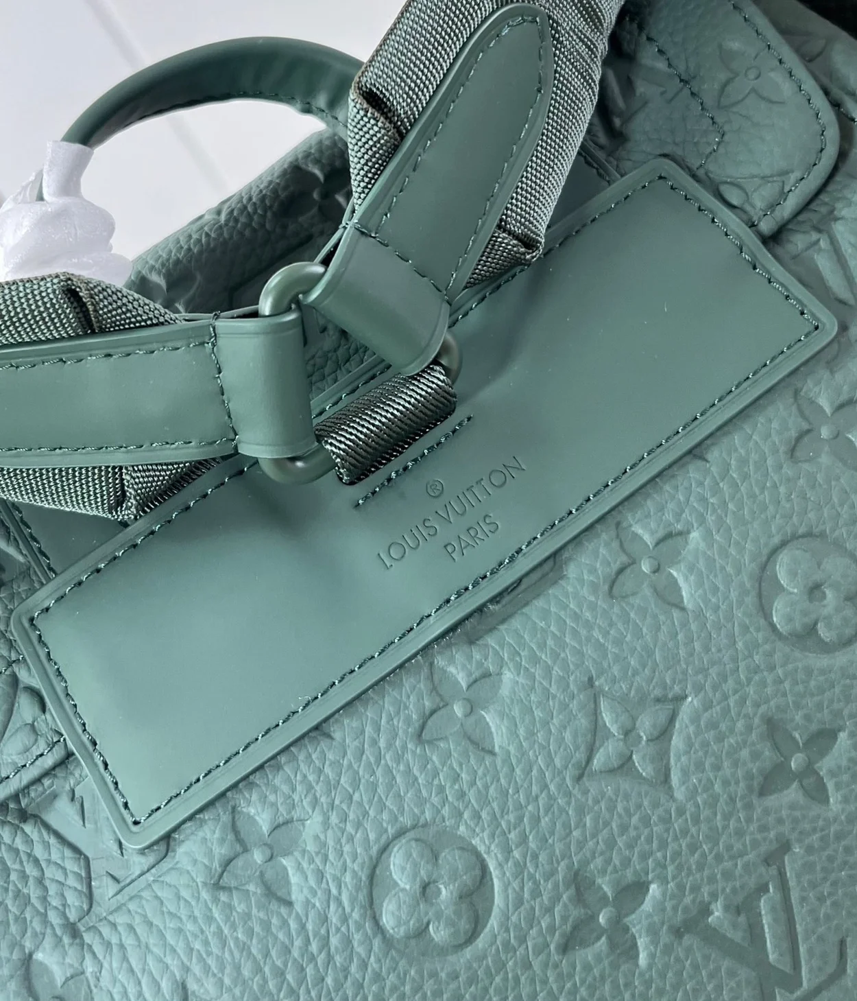 루이비통 크리스토퍼 MM M24428