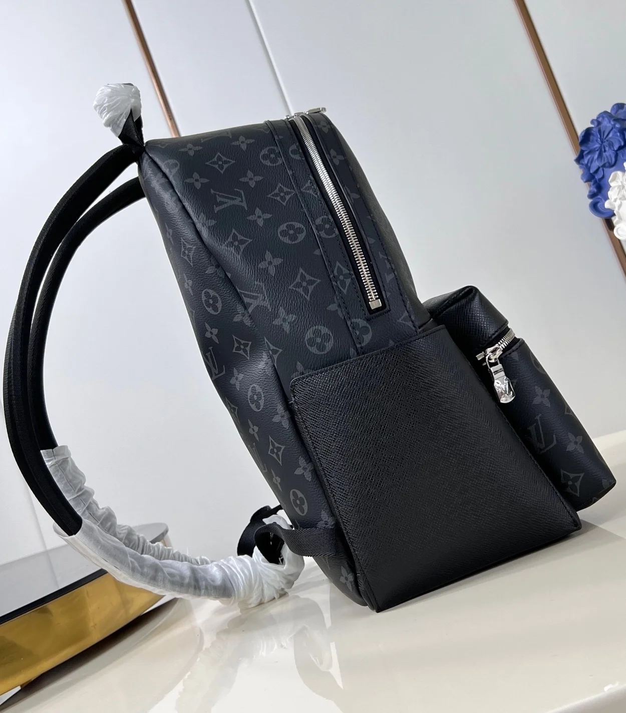 루이비통 타이가라마 디스커버리 백팩 M31033